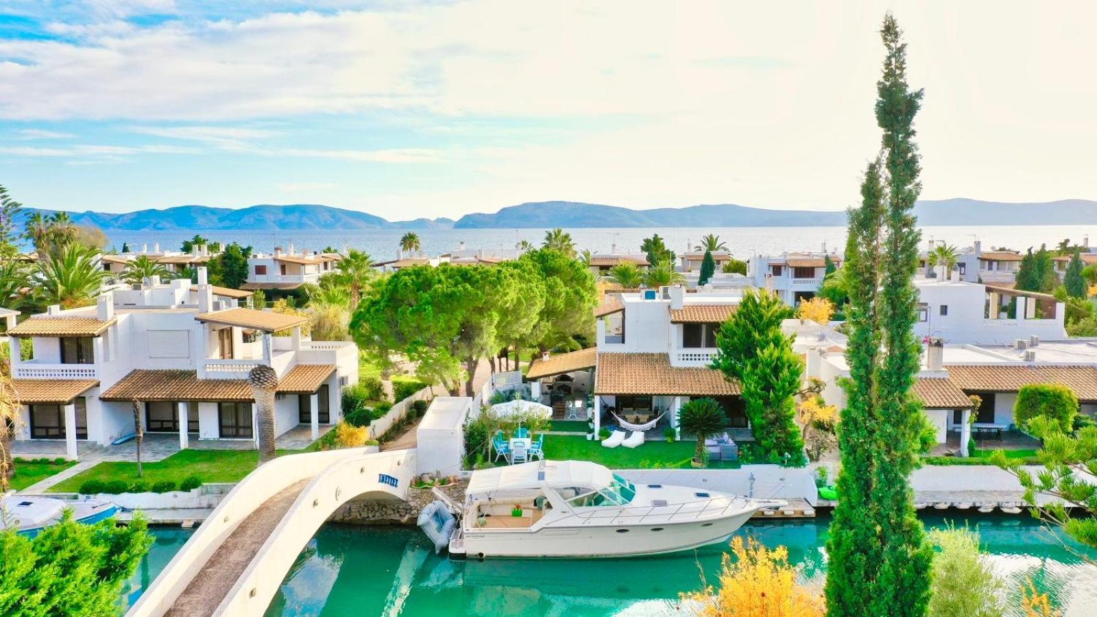 Villasonboard Dock Villa 3 Bed, 3 Bath, Canal, Greek Venice Porto Hydra Πλέπι Εξωτερικό φωτογραφία